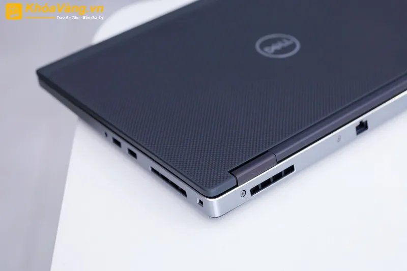 Dell Precision 7540 Xeon có dung lượng pin lớn