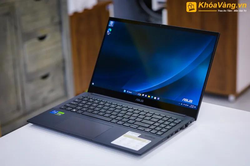 Thiết kế của Asus Creator Laptop 15 Q530 ( 2023 / Intel Core i7-13620H/16/ 512GB/ RTX 3050 6GB