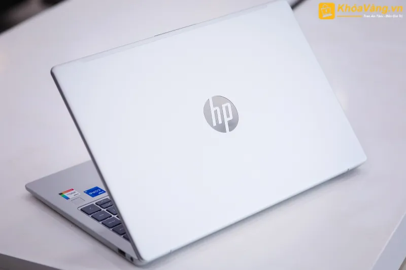 Thiết kế lịch lãm, cao cấp chuẩn doanh nhân của HP Laptop 14-ep0354TU