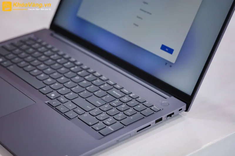 Lenovo ThinkBook 16 G6+ (2024) cung cấp một loạt các tùy chọn kết nối đa dạng