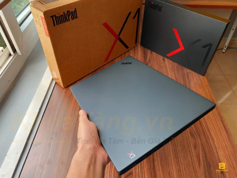 Lenovo Thinkpad X1 Carbon Gen 7 | Khóa Vàng